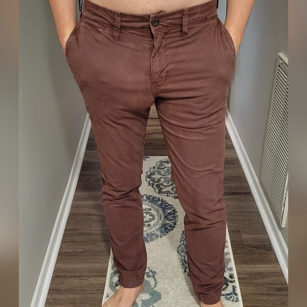 American Eagle Burgundy Chinos 29x32